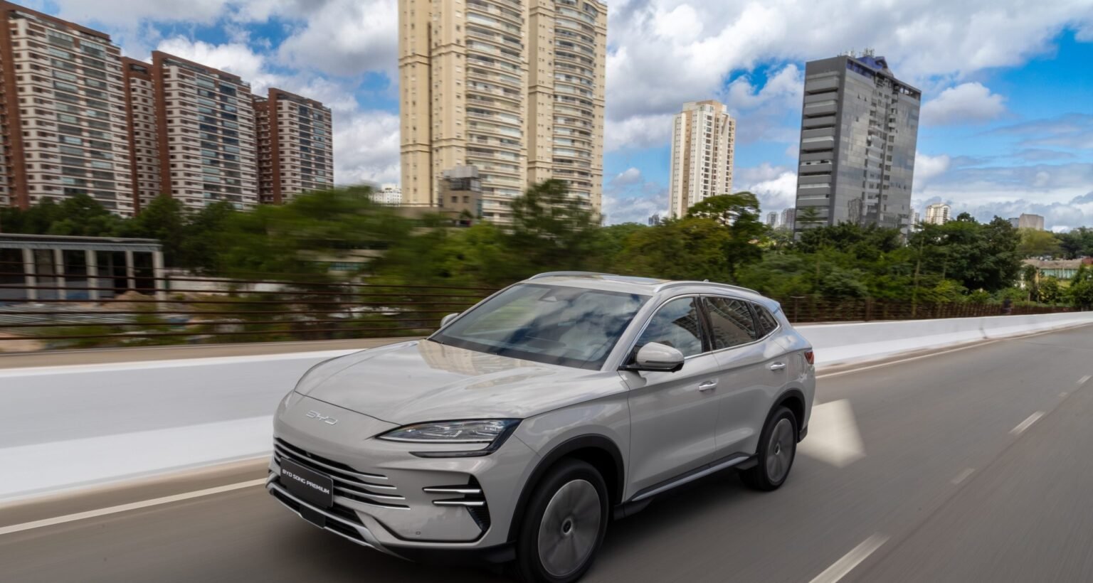 BYD avança no mercado europeu com crescimento sólido e destaque em experiência do cliente